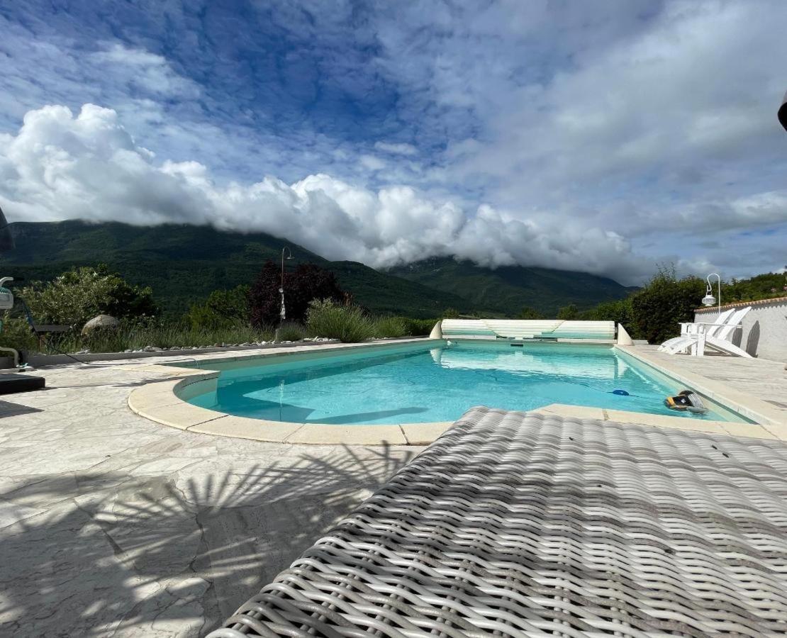 Bed and Breakfast Mas Tulipe De Soie Bevons Esterno foto