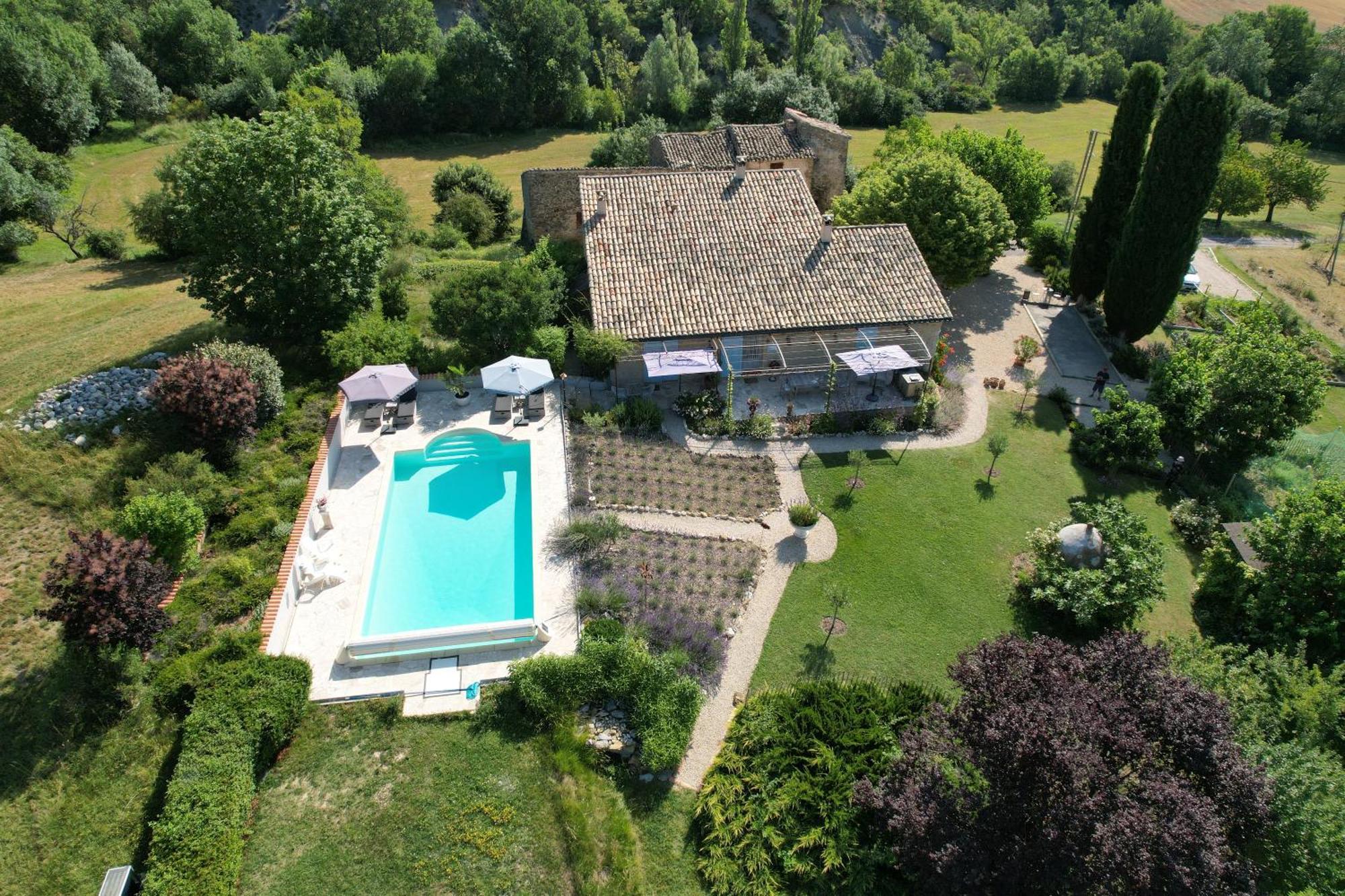 Bed and Breakfast Mas Tulipe De Soie Bevons Esterno foto